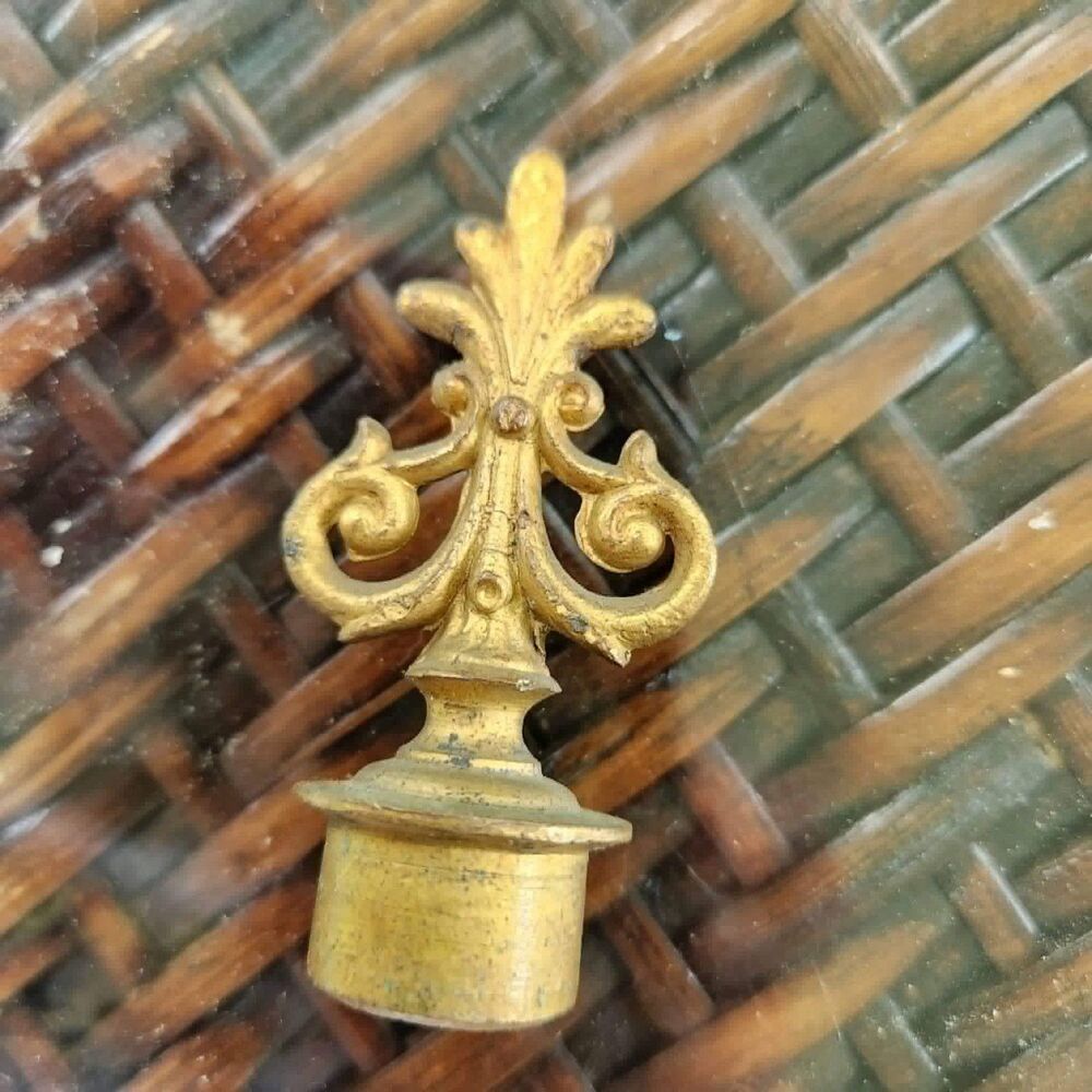 Candle Sconce Pair, 1850s French Ormolu Gilt Fleur de lis snuffers, Swivels - Picture 16 of 16